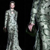 Carolina Herrera Fall 2009 – A Sermon In The Fabric